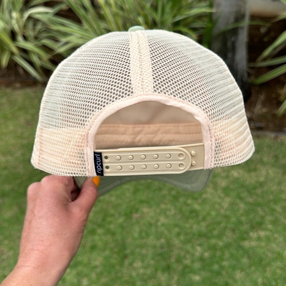 Ripcurl Hat - Picture 2 of 4